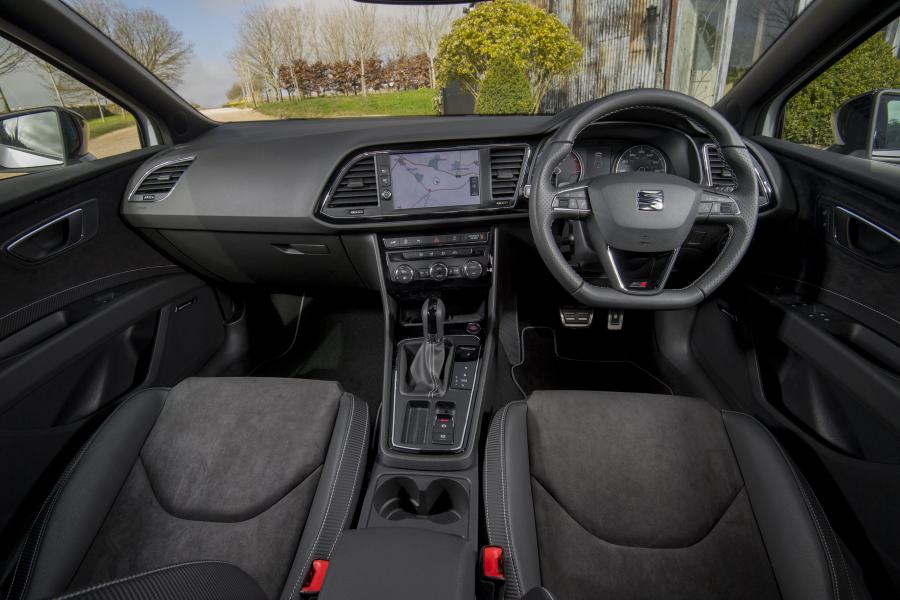 Торпедо Seat Leon ST Cupra 300 2017 года  (UK) (фото 28 из 40)